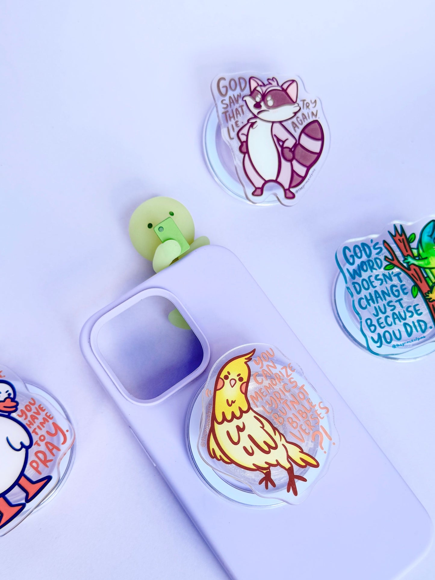 Petty Parrot Magnetic Phone Grip